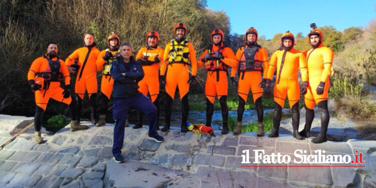 La Base aeromobili della Guardia Costiera di Catania ha tenuto il primo addestramento in acque marine, lacustri e fluviali