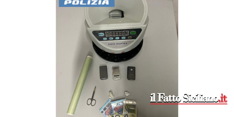Denunciato dalla Squadra Volante della Questura di Catania 33enne pregiudicato catanese che in casa deteneva crack e hashish