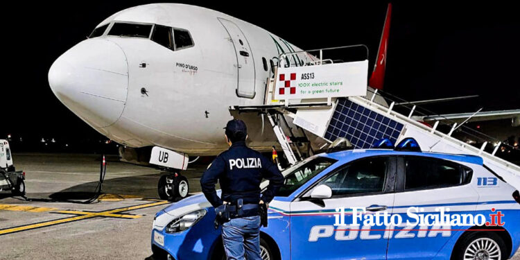 La Polizia di Stato di Catania fermato una 32enne che in aeroporto durante i controlli ha rubato l’orologio ad un passeggero