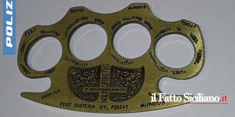 Catania. In Aeroporto con un tirapugni. Denunciato