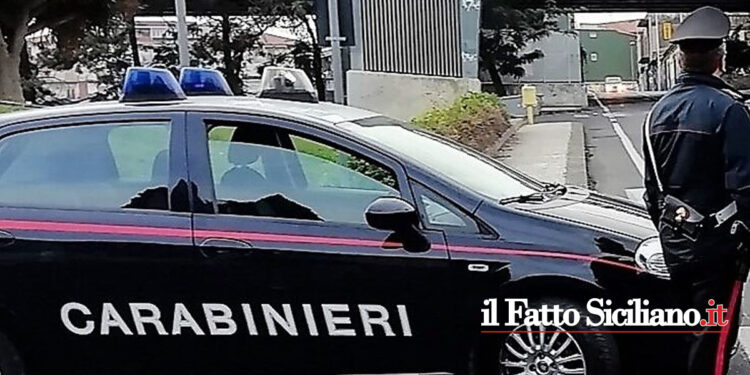I CC della Tenenza di Misterbianco hanno arrestato un 55enne pregiudicato che aveva nascosto la refurtiva nell’intercapedine del furgone