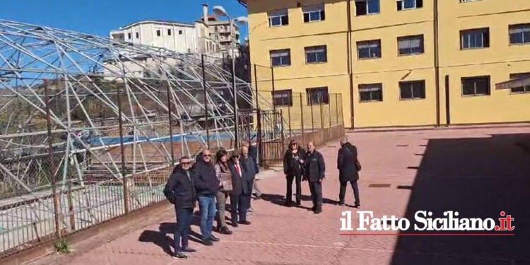 Consegnati all’impresa i lavori della ‘palestra tenda’ di Bronte, si dovrebbero concludere entro l’inizio del nuovo anno scolastico