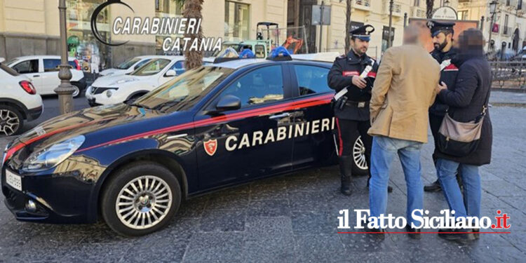 I CC di Catania hanno arrestato una giovane coppia in auto, lui con braccialetto elettronico e divieto di avvicinamento a lei consenziente