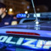 La Polizia di Stato di Catania ha tradotto in carcere un marito violento che ha distrutto l’interno della casa e minacciato i poliziotti
