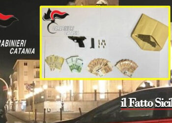 Prov. Catania. A casa con droga e pistola carica