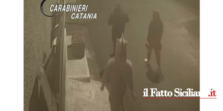 I CC di Randazzo hanno arrestato, in flagranza di reato, 2 uomini e una donna del posto, per concorso di estorsione e tentato omicidio