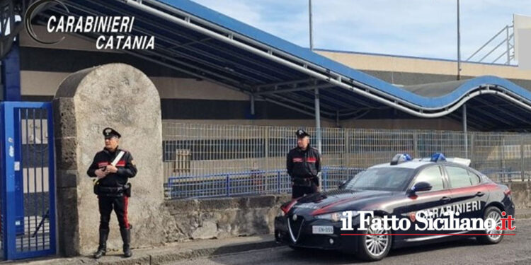I CC di Acireale e Aci Sant’Antonio hanno arrestato un 20 enne e deferito un altro, entrambi gemelli, per spaccio di cocaina