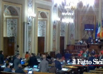 Il Governo di centrodestra del presidente Schifani con il voto segreto è andato sotto all’Ars e il ddl sulle province è stato bocciato