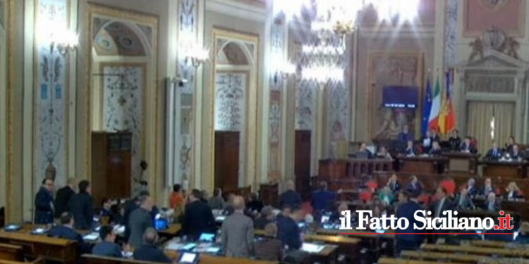 Il Governo di centrodestra del presidente Schifani con il voto segreto è andato sotto all’Ars e il ddl sulle province è stato bocciato