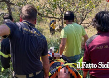 Sicilia. Incidente con parapendio. Soccorso il giovane