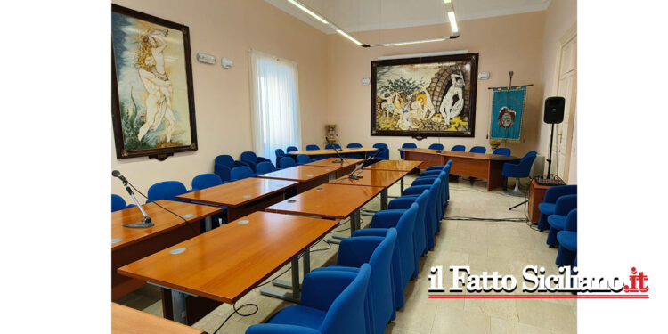 Il Consiglio comunale di Adrano ritorna nell’Aula storica di Palazzo Bianchi nel frattempo dei lavori in corso nella sede Municipio
