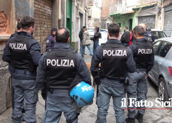 La Polizia di Stato ha eseguito dei controlli nel quartiere di San Berillo tra cui di extracomunitari che frequentano il rione