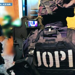 Eseguite dalla Polizia di Stato di Caltanissetta 55 misure cautelari per mafia, estorsione, spaccio e armi. Impiegati 500 agenti da tutta Italia