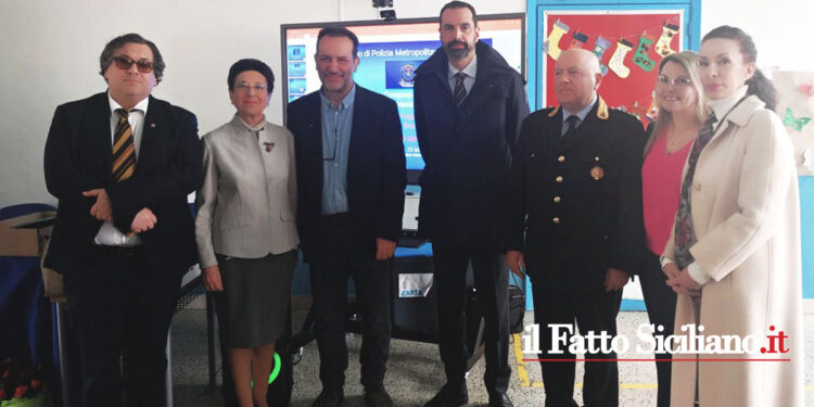 Avviato stamani dalla Polizia Metropolitana di Messina presso l'Istituto Comprensivo "Giuseppe Catalfamo" il progetto "I giovani e la sicurezza stradale"