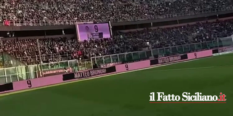 La Questura di Palermo ha emesso tre Daspo nei confronti di altrettanti tifosi, cui 2 minori, per invasione di campo