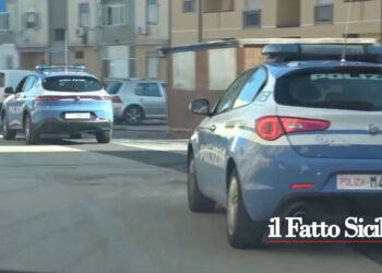In corso un’operazione antimafia della Polizia di Stato di Siracusa che ha eseguito 4 fermi per mafia e 2 arresti per detenzione di droga