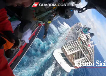 La GC di Cagliari ha soccorso con l’elicottero un passeggero a bordo di una nave da crociera tra Palermo e Palma di Maiorca