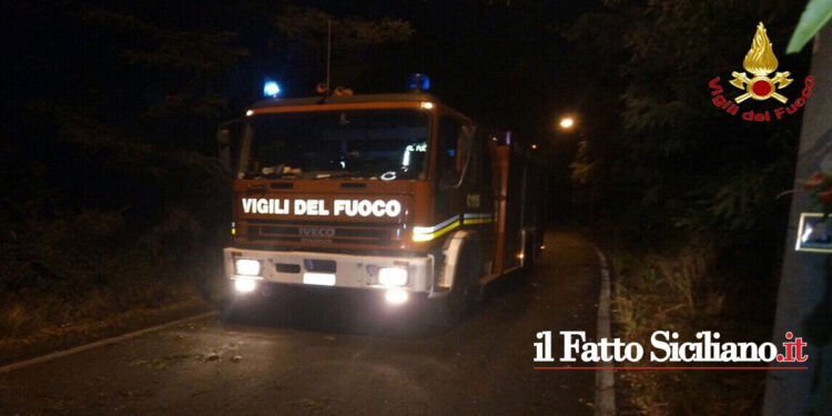 Un incendio è divampato all’interno dell’ospedale di Ribera nell’agrigentino. Un paziente è morto intrappolato all’interno