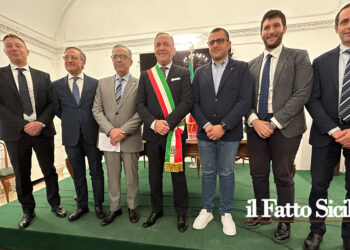 Il sindaco Nino Naso oggi pomeriggio ha presentato i nuovi assessori