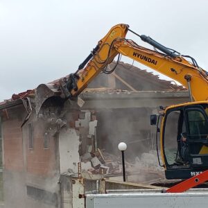 Il Tribunale di Catania ha ordinato la demolizione a Biancavilla di una costruzione abusiva sita in contrada Croce Vallone