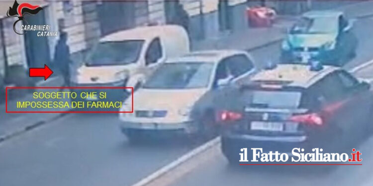 Arrestato dai CC di Catania un 43enne del luogo che nonostante i militari tentava di rubare farmaci da un furgone del corriere