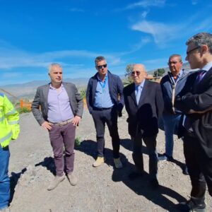 Il sindaco di Bronte, Pino Firrarello, durante tutta la mattinata ha visitato il cantiere del tratto Bronte-Adrano della SS284