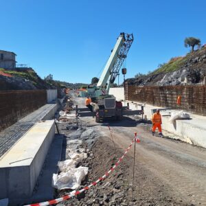 Il sindaco di Bronte, Pino Firrarello, durante tutta la mattinata ha visitato il cantiere del tratto Bronte-Adrano della SS284
