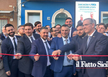 Prov.Catania. Azzurra, la nuova sede di Forza Italia (foto e video)