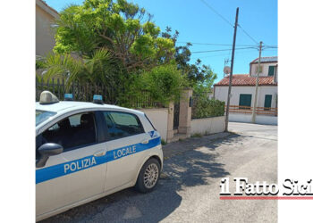 Agenti della Polizia Urbana di Modica, in abiti civili e appiedati, hanno sanzionato i proprietari che non avevano raccolto le deiezioni
