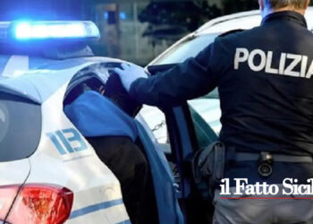 Arrestato dalla Polizia di Stato di Caltanissetta, nonostante la revoca di potestà, tentava di rientrare in casa con calci e pugni alla porta