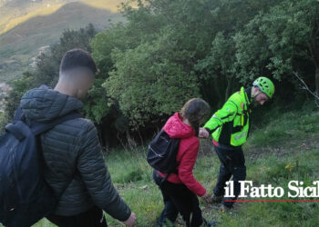 Il Soccorso Alpino e Speleologico Siciliano è intervenuto per dei ragazzi in una zona impervia di montagna a Pizzo Cane, sopra Trabia (PA)