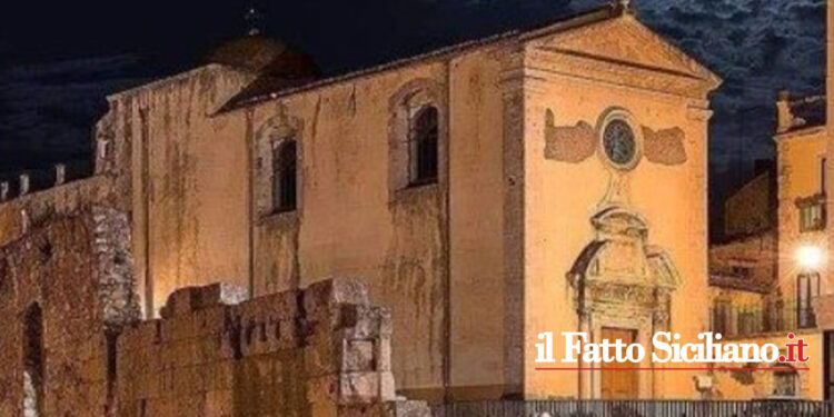 Forse è stata una candela lasciata accesa la notte di Pasqua all’origine dell’incendio nella chiesa di San Paolo Apostolo a Siracusa