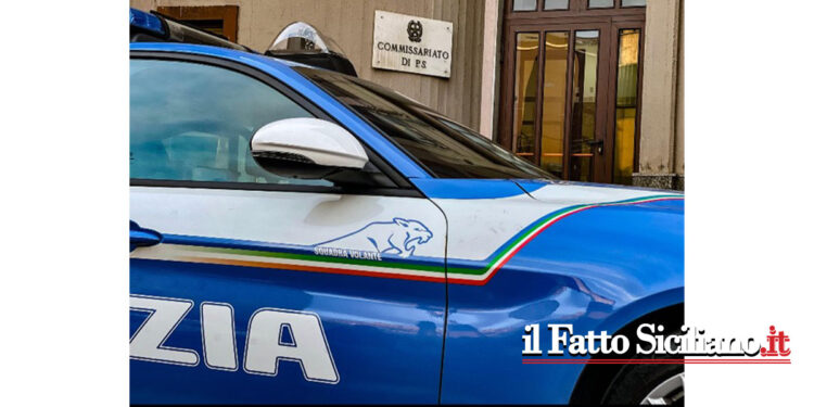 Il commissariato di Adrano ha denunciato un 19enne del luogo, con precedenti, per detenzione e spaccio di marijuana