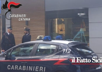 I CC di Gravina di Catania hanno arrestato un 22enne per furto di notte in un bar di Piano Tavola frazione di Camporotondo Etneo
