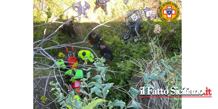 I tecnici del CNSA di Etna Nord hanno soccorso un motociclista di Giardini Naxos precipitato in una scarpata nel territorio di Linguaglossa