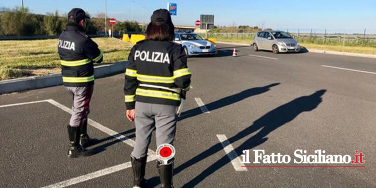 Il Commissariato di Lentini ha individuato e denunciato un 22enne che esplodeva colpi di pistola nella galleria della Ct-Sr creando panico