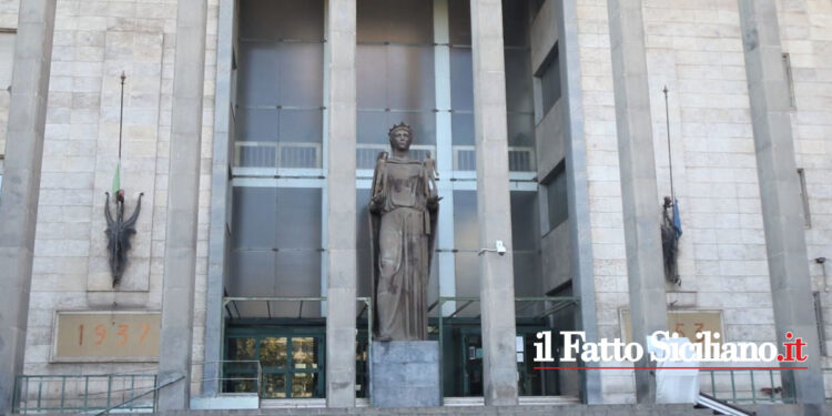 Concluse le indagini dalla Procura sul conferimento di materiali indifferenziati invece del secco: tra Palermo e Catania 32 indagati più 2 società