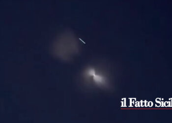 Potrebbe essere il razzo Falcon 9 della SpaceX l’oggetto che ha solcato stasera i cieli dal sud Italia alla Sicilia riempendo di video i social
