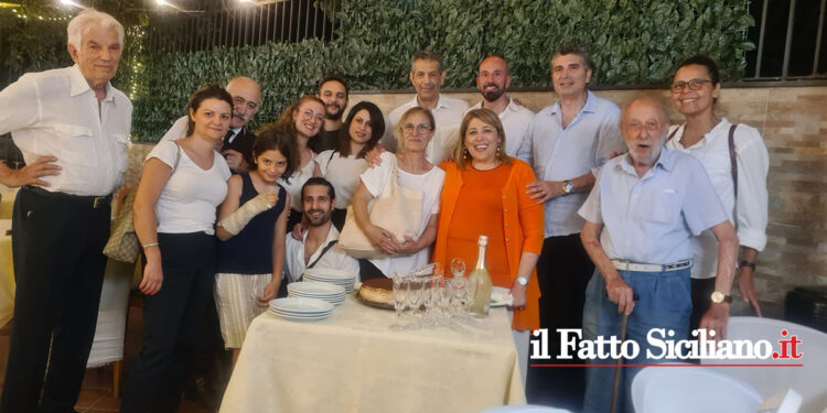 I Cavalieri e Dame dell’Associazione Miles Christi Templi, Ente del Terzo Settore, si sono riuniti nella prestigiosa sede del “Porto Rossi” della città etnea
