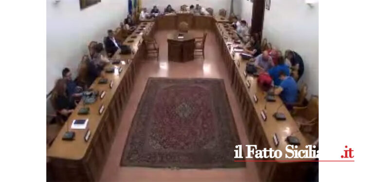 L’Amministrazione paternese risponde ad una nota del locale circolo Pd che aveva stigmatizzato quanto detto dall’assessore alla Legalità