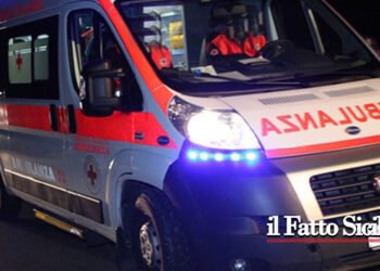 Sicilia. 14enne si lancia da balcone