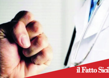 Catania. Aggredito medico con calci e pugni al Policlinico