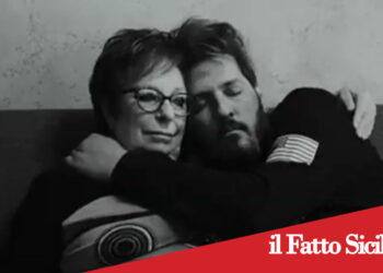 Esce “Mamma” il nuovo brano di Karmin Shiff che celebra l’amore eterno