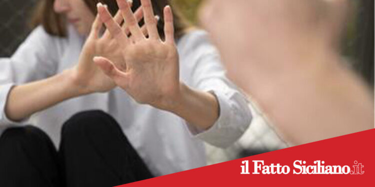 Biancavilla. Minacce e pugni alla moglie. Arrestato 44enne