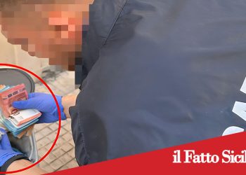 Catania. Droga e pistola modificata. Arrestati due 19enni