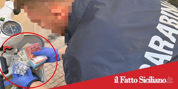 Catania. Droga e pistola modificata. Arrestati due 19enni