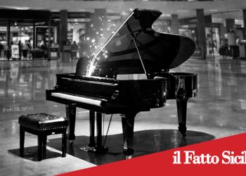 San Giovanni La Punta. Al Parco Commerciale I Portali la piazza diventa un palcoscenico con un pianoforte a coda
