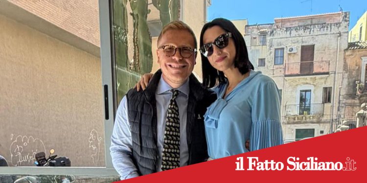 Ismaele La Vardera fa tappa ad Adrano, con il tour “UNOXUNO”