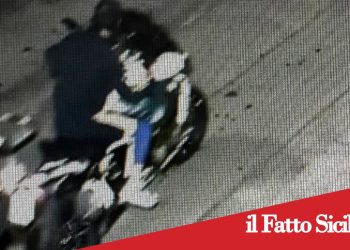 Catania. Specializzati in furti di moto. Due denunciati
