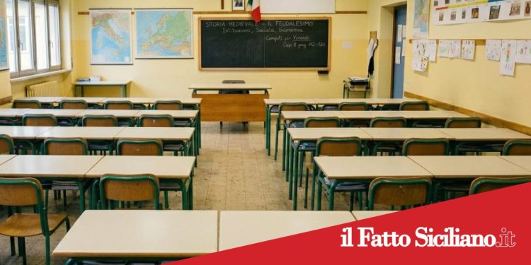 Trapani. Aggressione al docente. Controlli su pc e smartphone